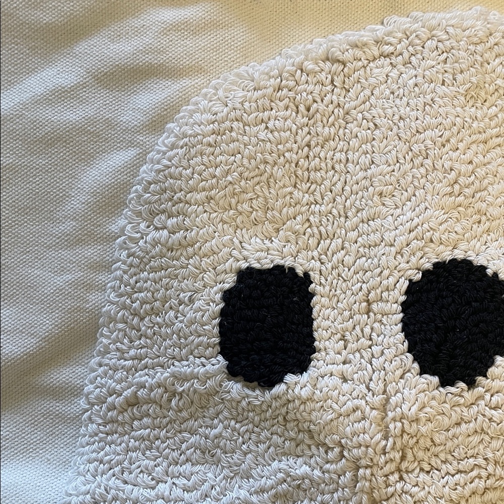 Ghost 3D Embroidered Pillow Cover new - Picture 3 of 6